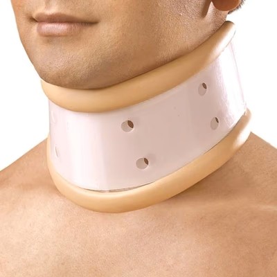Active hard cervical collar size M